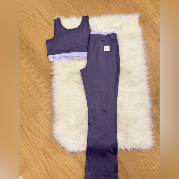 New Girls Athletic Works Lavender Purple Active Crop Top and Flare Leggings Set - Picture 5 of 6